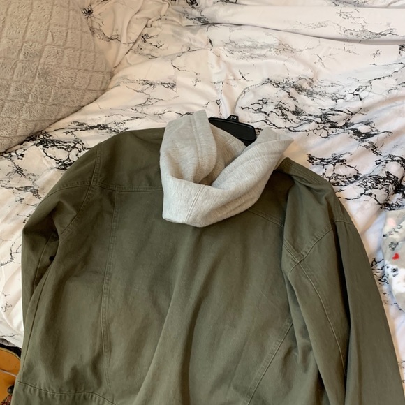 Forever 21 jacket with hood - Picture 2 of 4